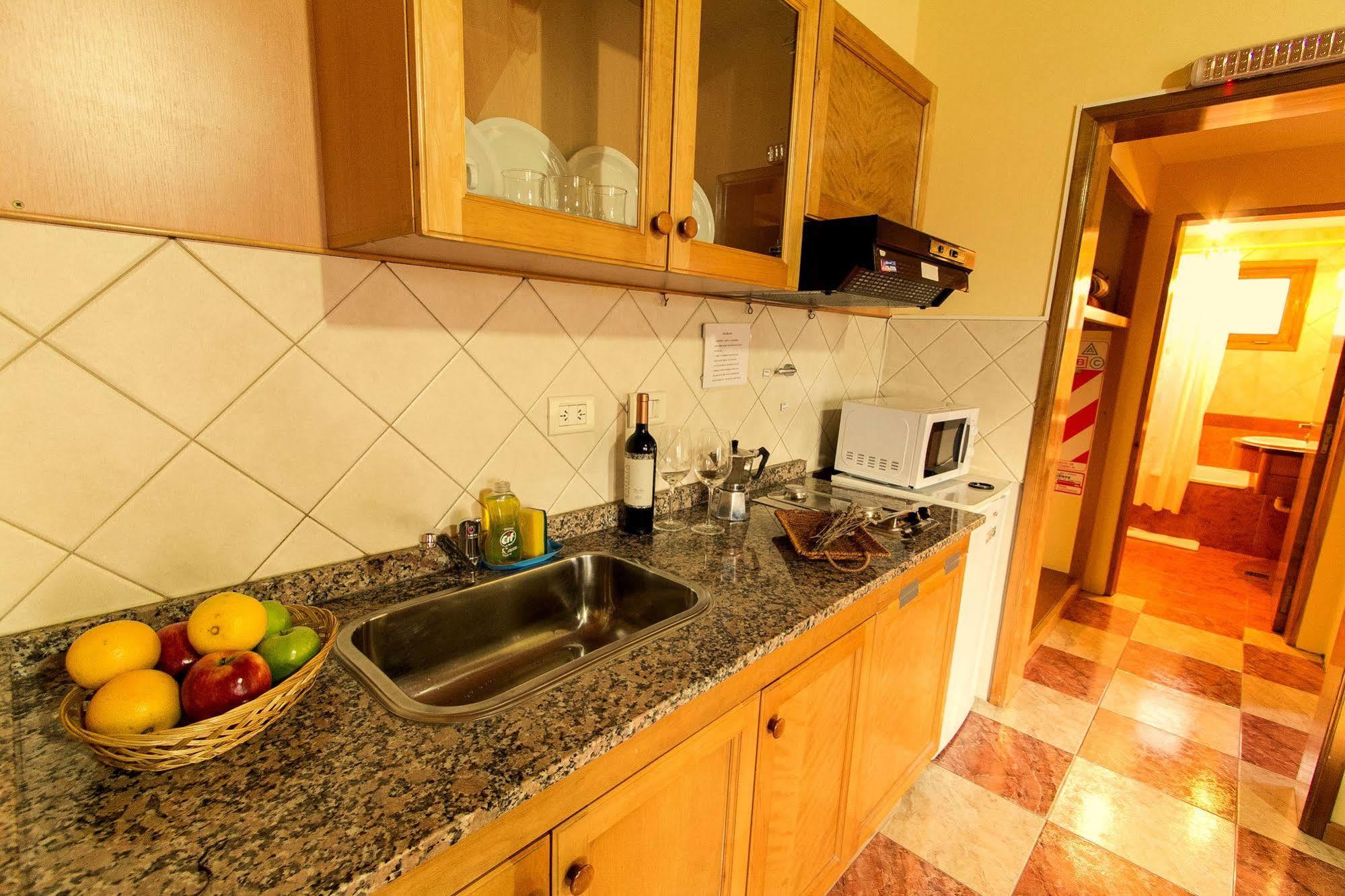 Linda Vista Apart Hotel El Calafate Exterior photo